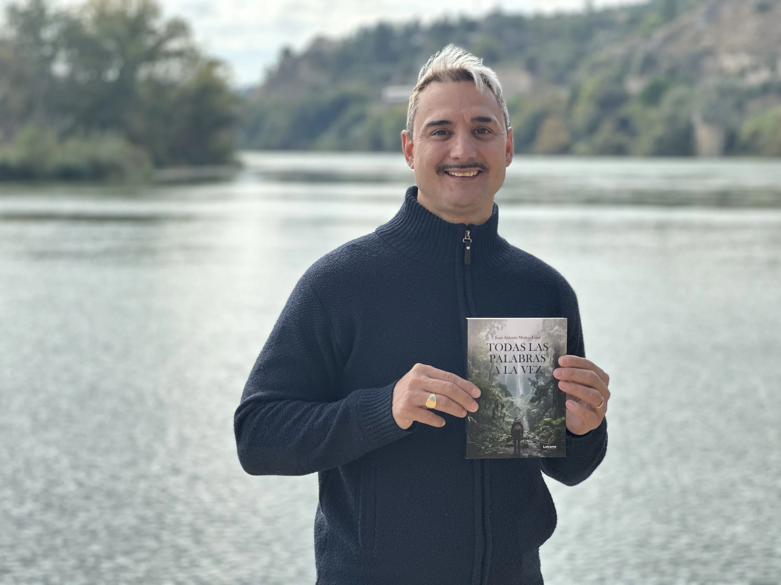 Juan Antonio Muñoz Lima publica Todas las palabras a la vez, una novela de ciencia ficción emocionante, visual y profundamente humana